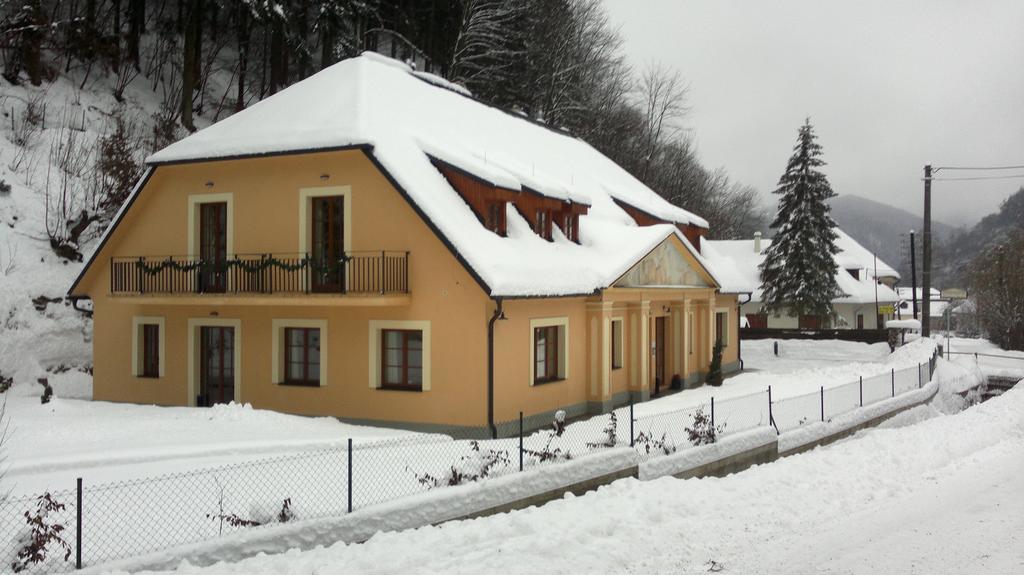 Apartmány Weissov Dom Banska Stiavnica Exterior foto