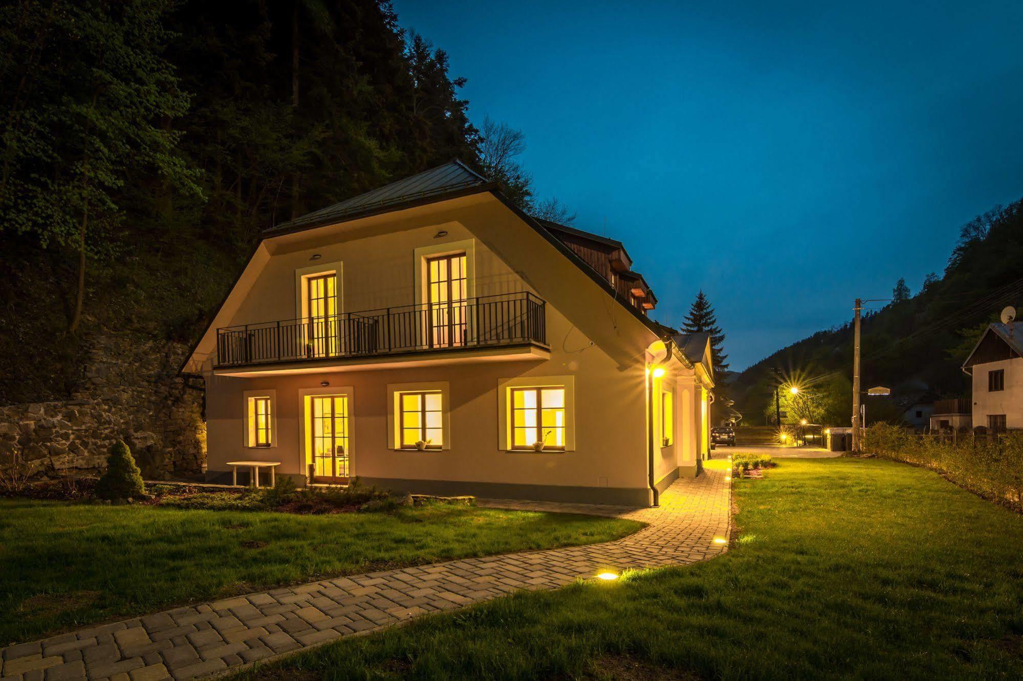 Apartmány Weissov Dom Banska Stiavnica Exterior foto